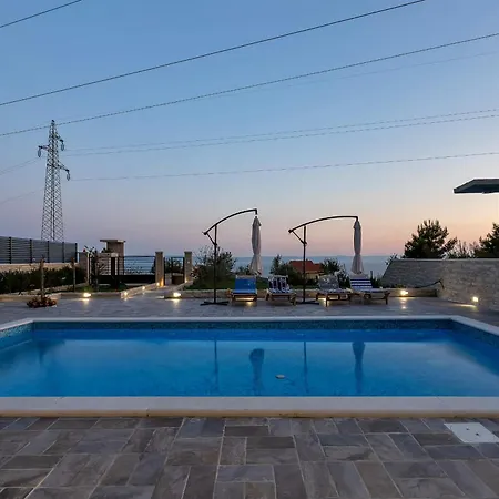 Villa Infinite Joy